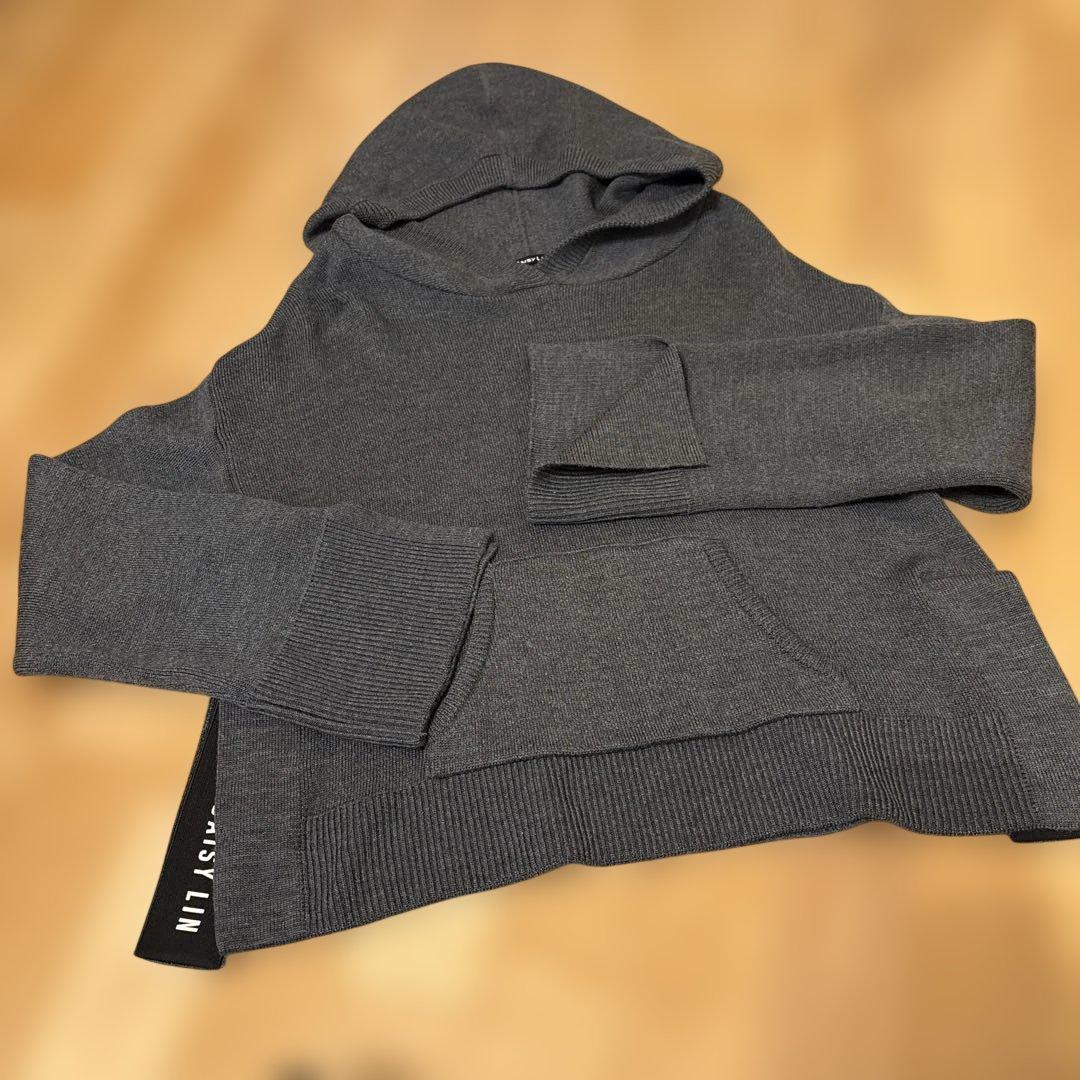 Daisy Linしっとりウールパーカー