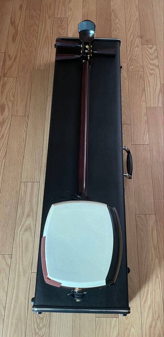 津軽三味線 紅木 全長101cm 棹3.3 撥・ケースなど付属品付　たのメル便