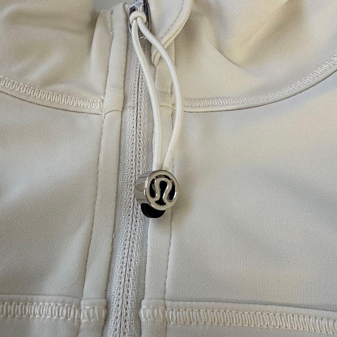 Lululemon SIZE6ライトウエイトランニングジャケット