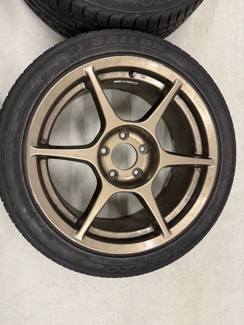 P1レーシング　17インチ　114.3 4本　ブロンズ