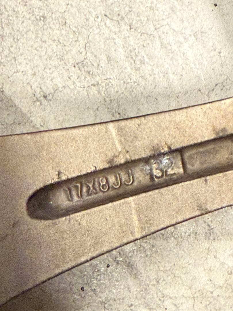 P1レーシング　17インチ　114.3 4本　ブロンズ