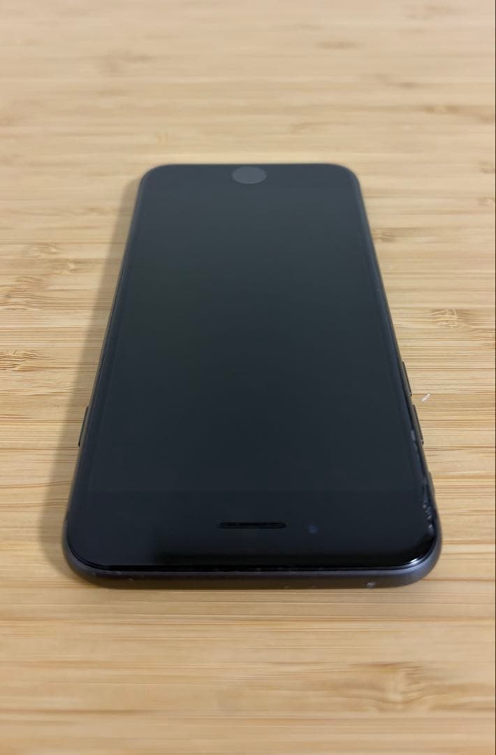 Apple iPhone 8 ブラック 本体　64GB