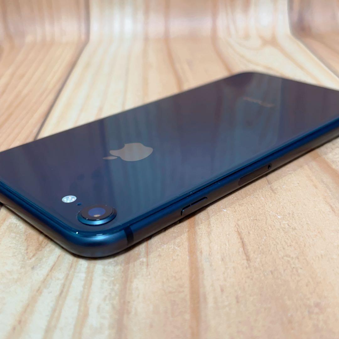 SIMフリー 本体 iPhone 8 64 GB ブラック 162 電池良好