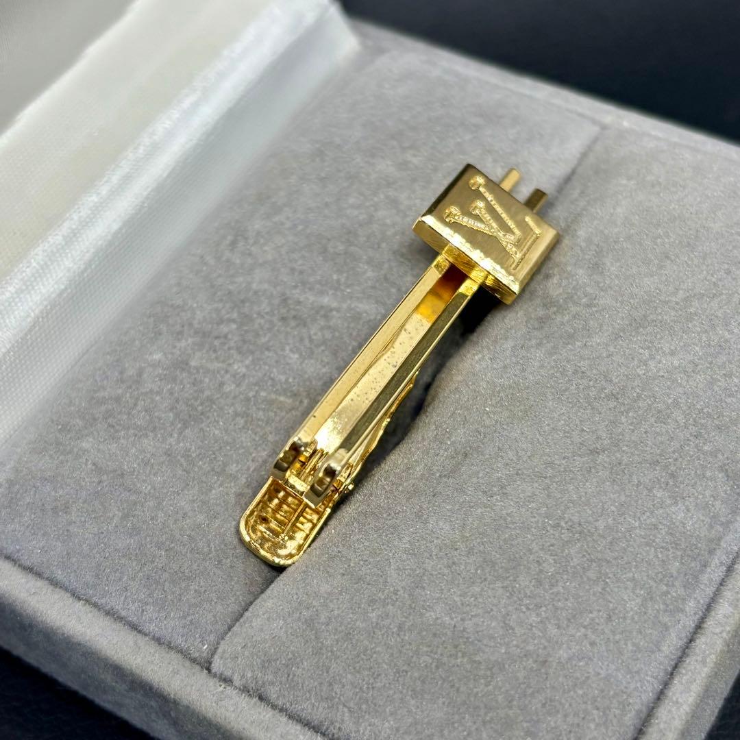 【美品】【ルイヴィトン】LVロゴ ネクタイピン ゴールドカラー ビジネス 結婚式