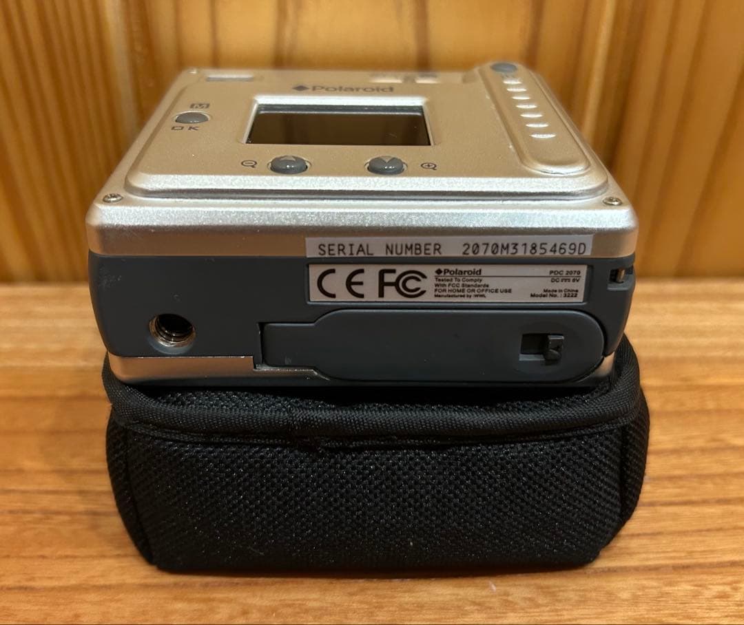 Polaroid PDC2070 動作確認済み　デジタルカメラ