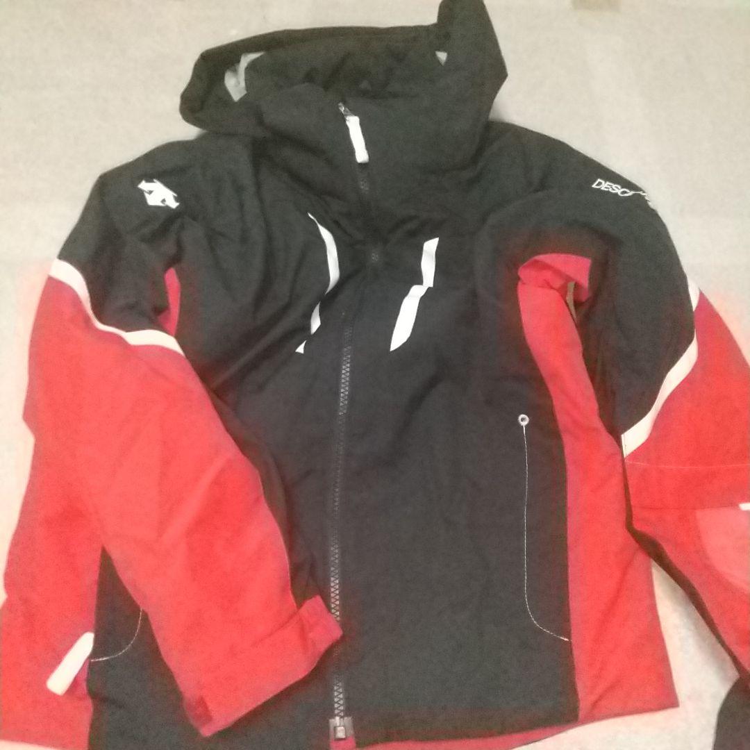 【美品】DESCENTE 子ども用スキーウェア スノーボードウェア黒/赤