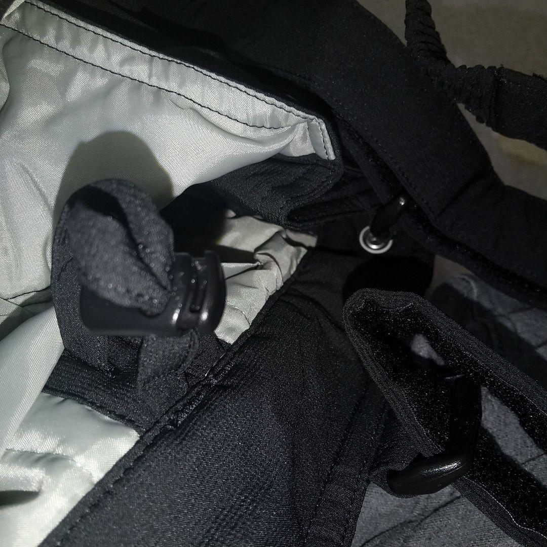 【美品】DESCENTE 子ども用スキーウェア スノーボードウェア黒/赤