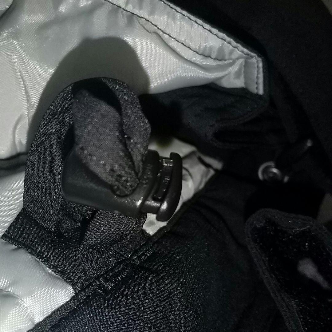 【美品】DESCENTE 子ども用スキーウェア スノーボードウェア黒/赤