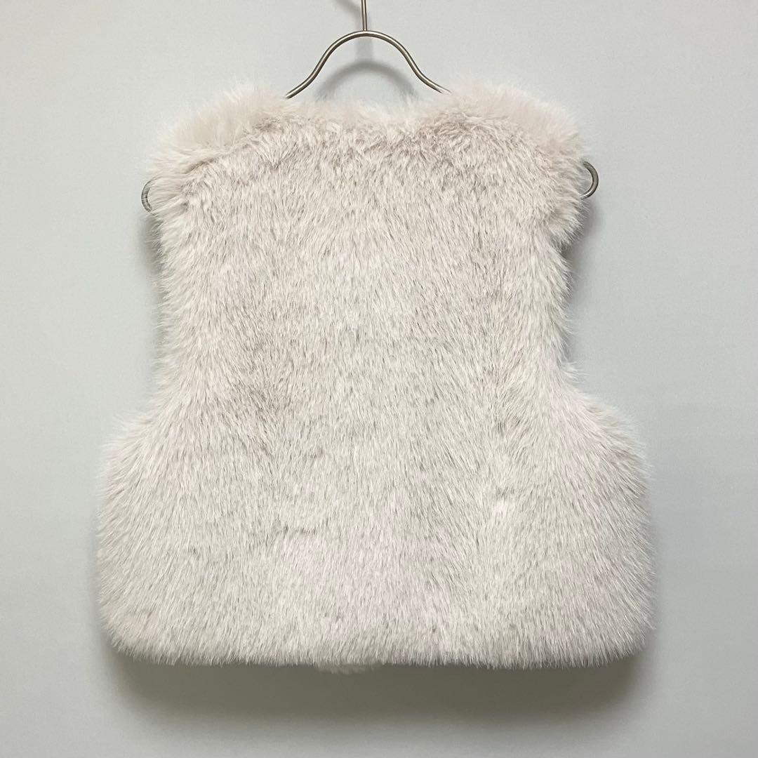 新品・完売品 ZARA ショート フェイクファーベスト XS ライトベージュ