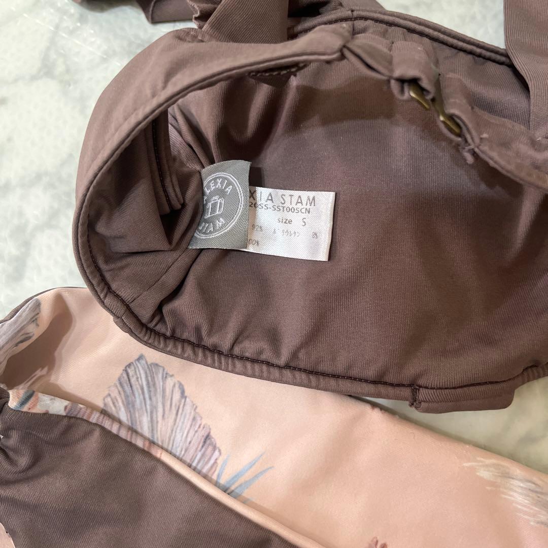 フリル付き花柄セパレート水着