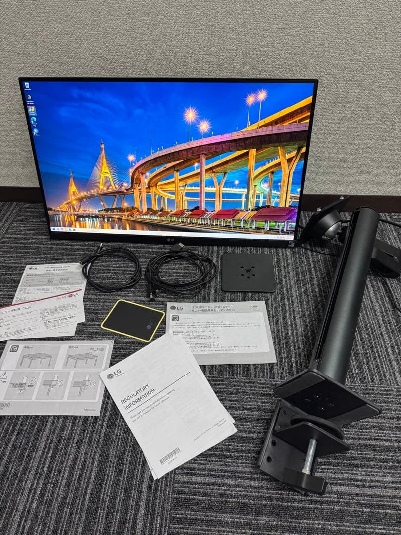 LG 4K 27UN880-B エルゴノミクス アーム スタンド 27インチ