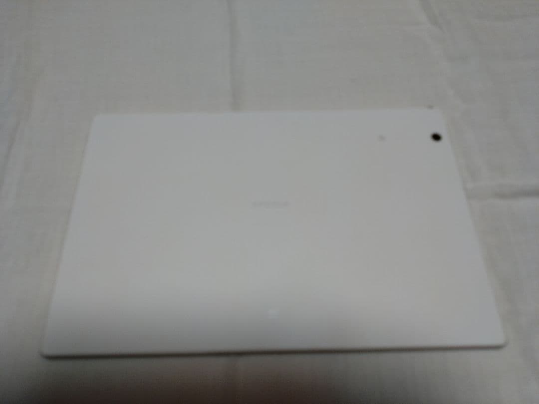 Xperia Z4 Tablet (キーボード＆カバー付き)