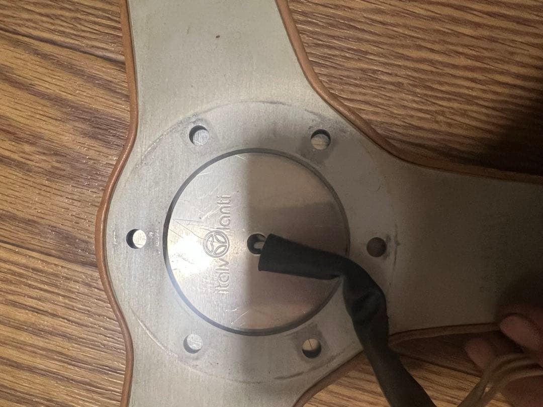 イタルボランテ　アドミラルitalvolanti admiralステアリング