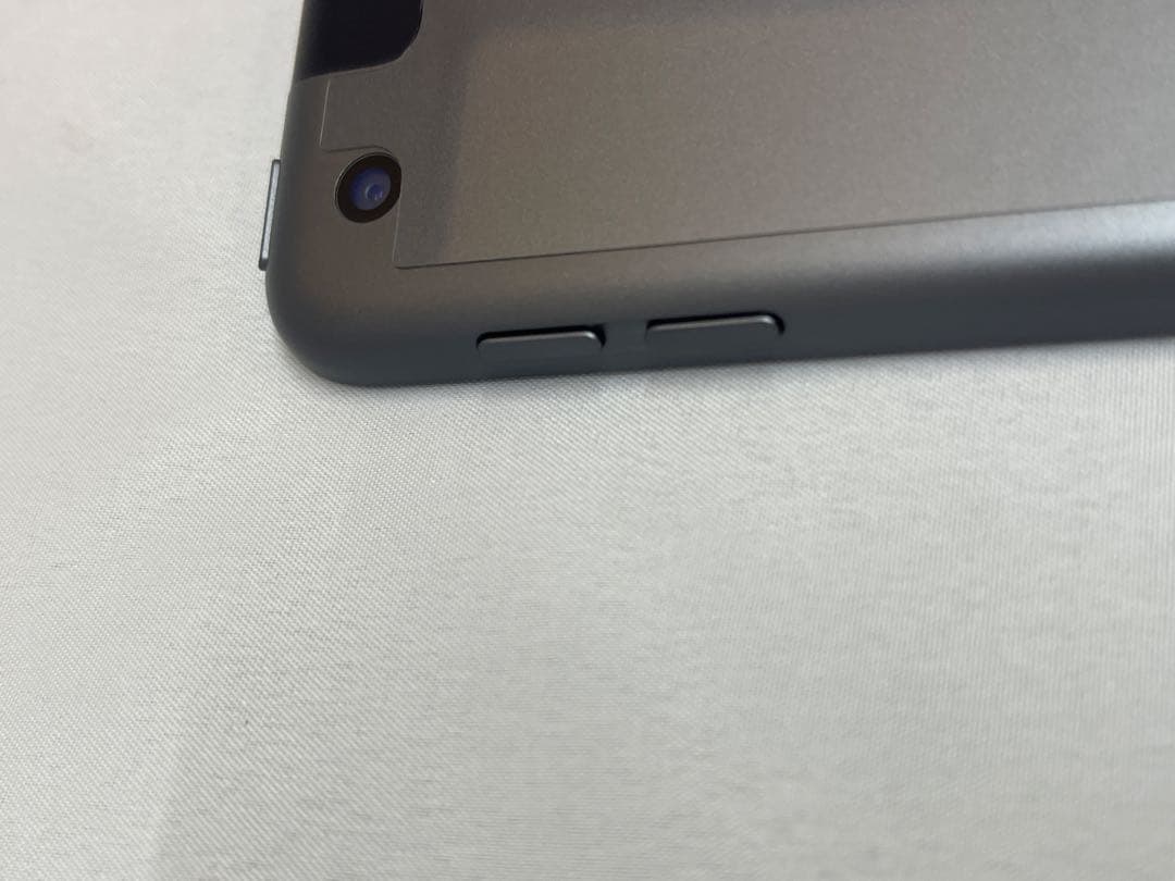 iPad 第9世代 256GB SIMフリー キーボード付