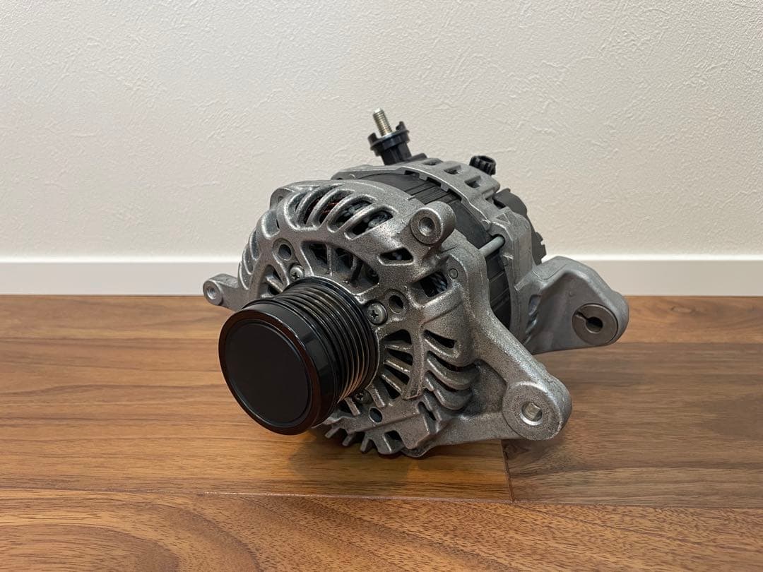 レヴォーグ　オルタネータ　ダイナモVM4 VMG 純正　リビルト