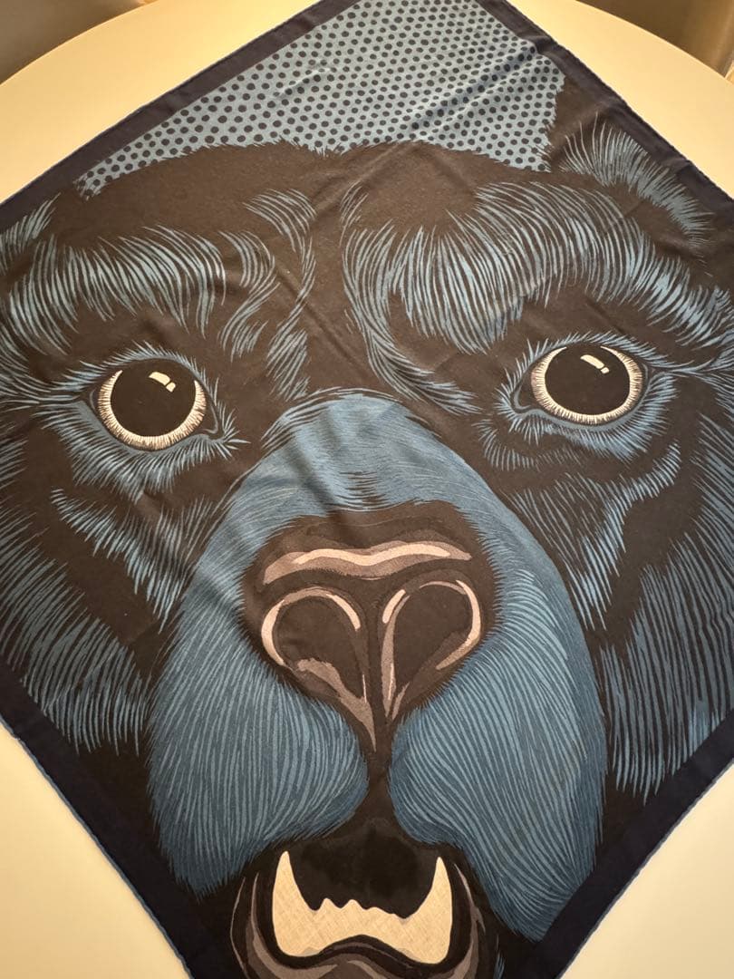 HERMES エルメス　カシミアシルク　ストール　ブルー系　クマ柄