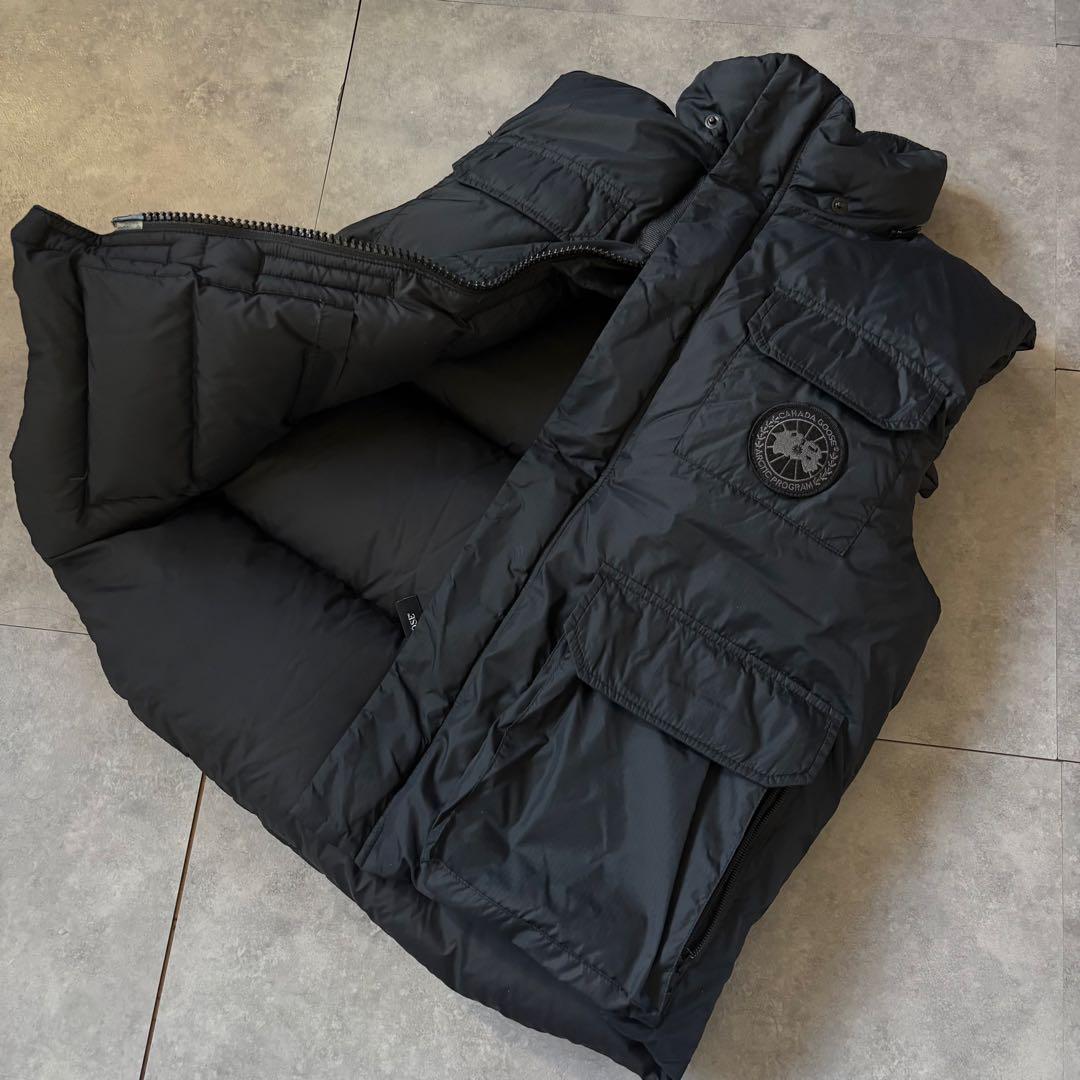 【最高級ダウン❗️】美品！カナダグース　ダウンベスト　ブラックレーベル　M 黒