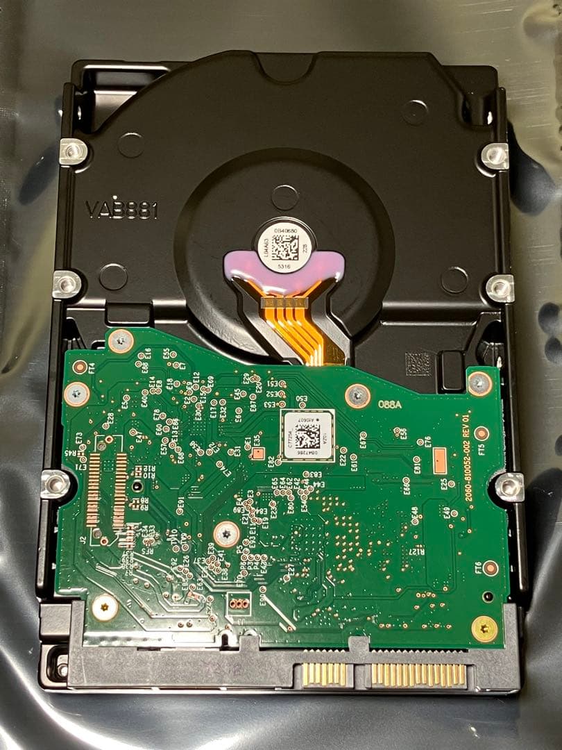 ウェスタンデジタル 8TB パープル 5640RPM WD 2025年製