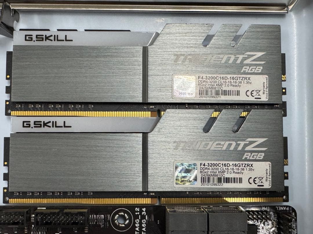 マザーボード Core i7-10700K+Z490M+DDR4 16G+SSD500GB