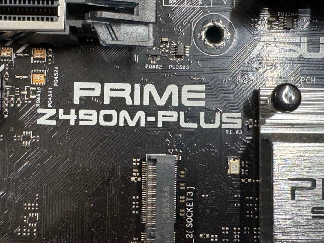 マザーボード Core i7-10700K+Z490M+DDR4 16G+SSD500GB