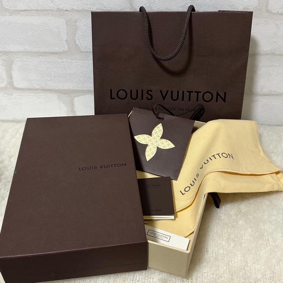 【箱付属品付き・希少品】ヴィトン　モノグラム　ジッピーウォレット　ヴェルニ