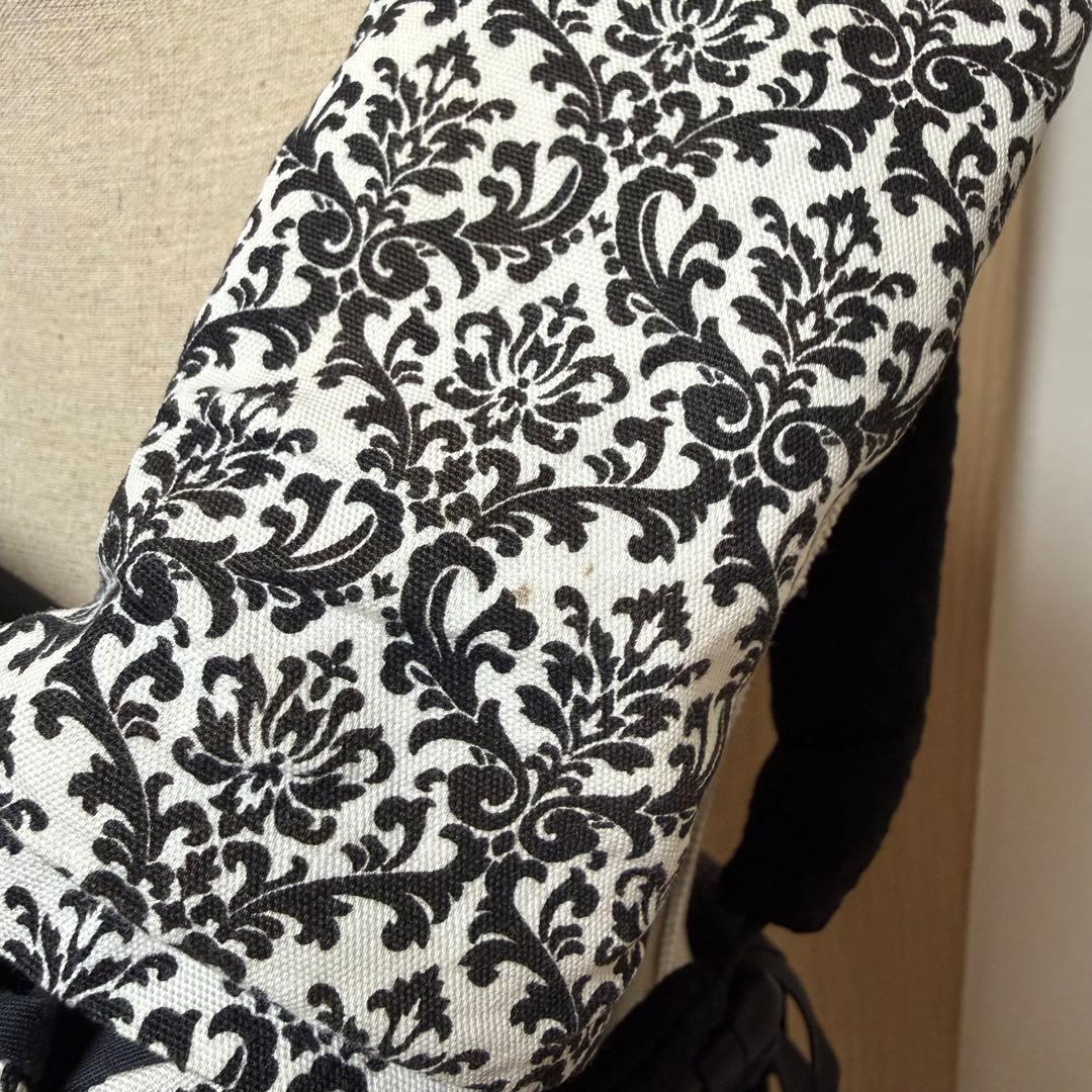 エルゴベビーオムニブリーズ☆抱っこ紐ダマスクよだれカバー付き☆ブラック黒