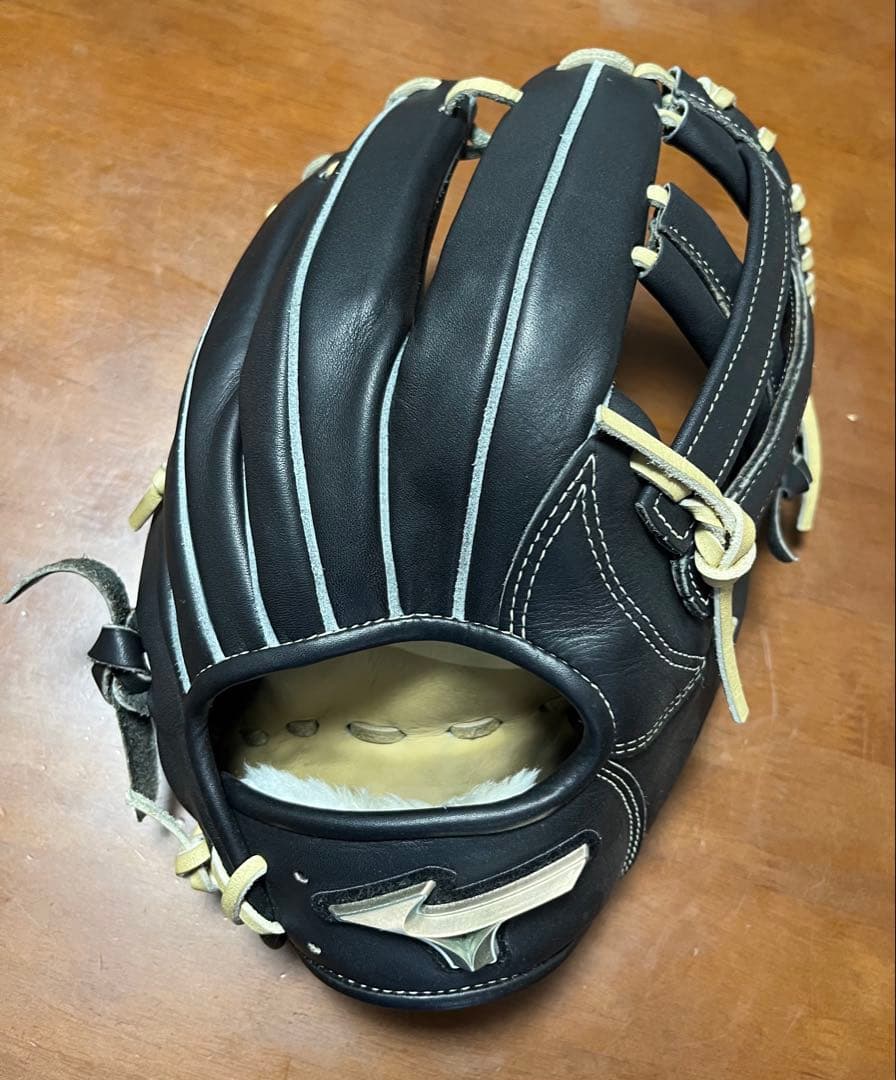 ミズノ　グローバルエリート　ブラック　軟式　内野手用