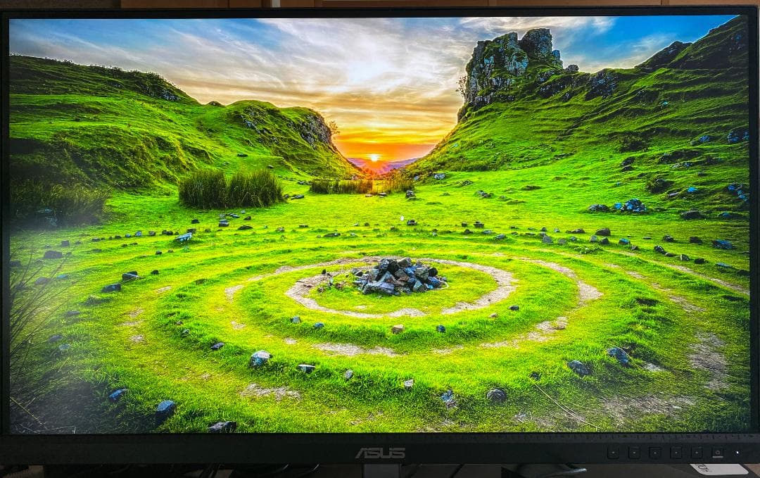 ASUS 27型ワイドIPSパネル搭載液晶4KモニターPA279CV-R