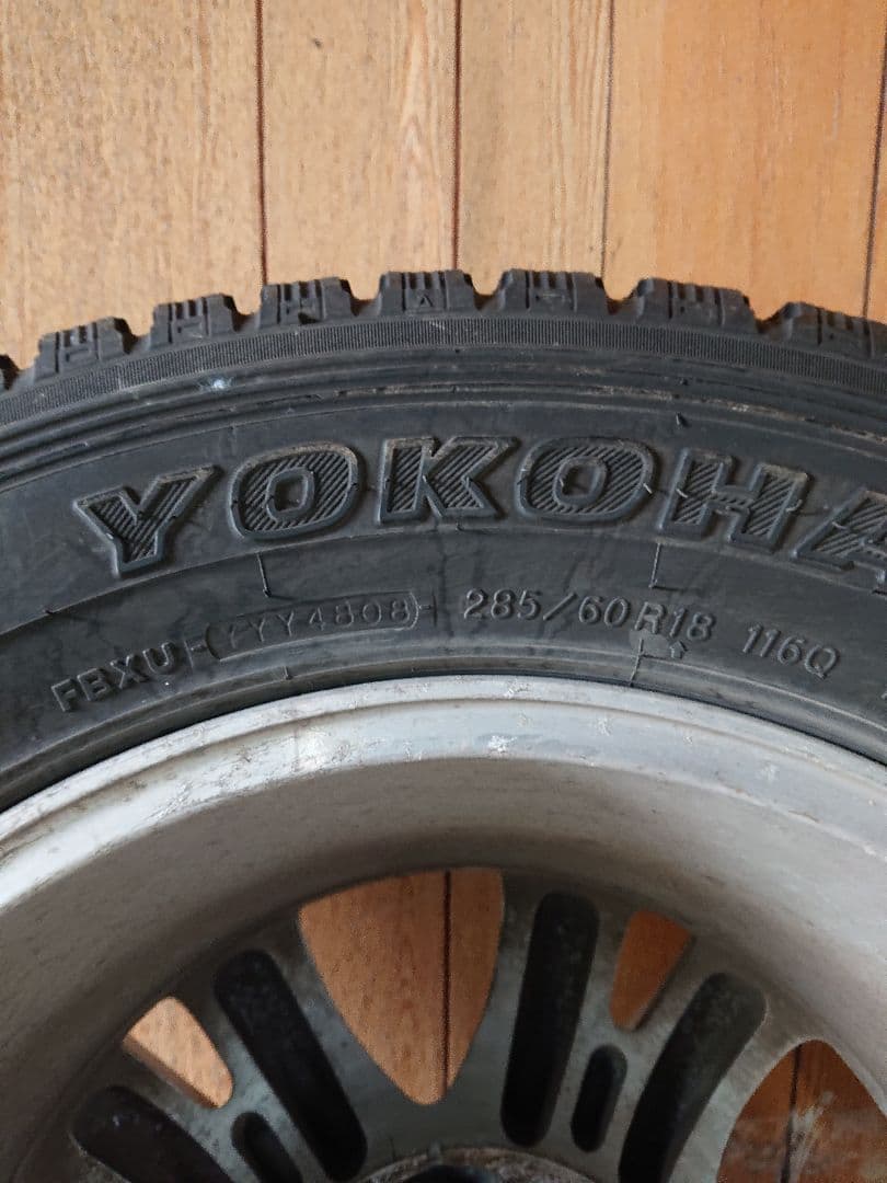 ランクル100用　 シグナス18インチ純正ホイール スタッドレスタイヤ4本セット