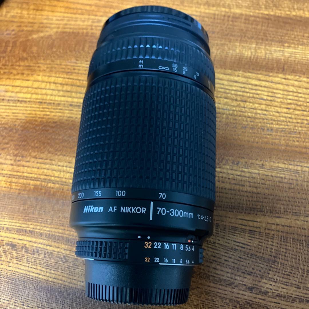 Nikon AF NIKKOR 70-300mm f/4-5.6 ズームレンズ