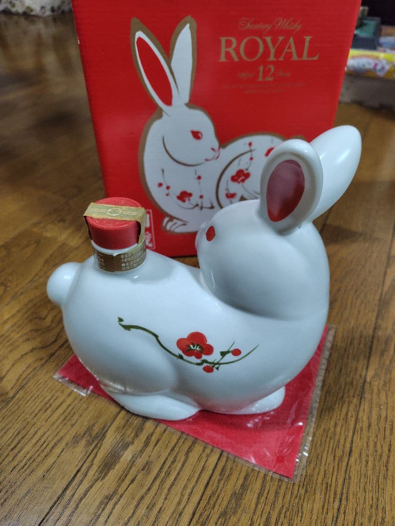 【未開栓】干支 卯 ウサギ型 陶器 古酒 ウィスキー サントリー ロイヤル12◇