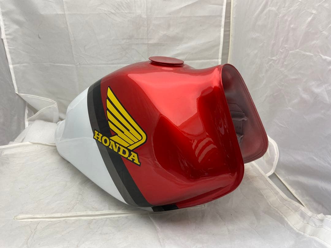メ*0様 ホンダ　FTR223純正タンク　塗装後未使用品
