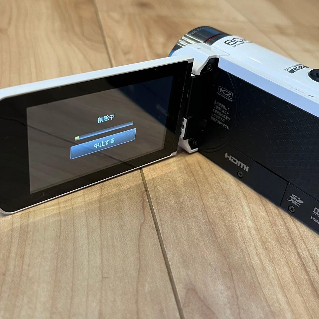 《送料込》JVCケンウッド ビデオカメラ　防水　GZ-R300-W 充電器等