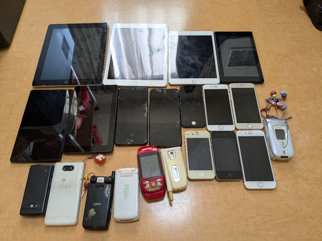 専用スマートフォン　タブレットなど　ジャンクまとめ売り　全21個