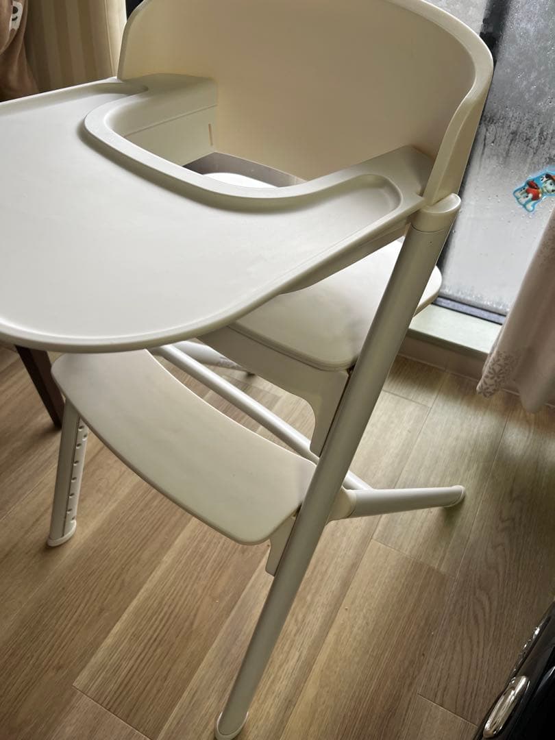 NOVUS ベビー高椅子 ホワイト
