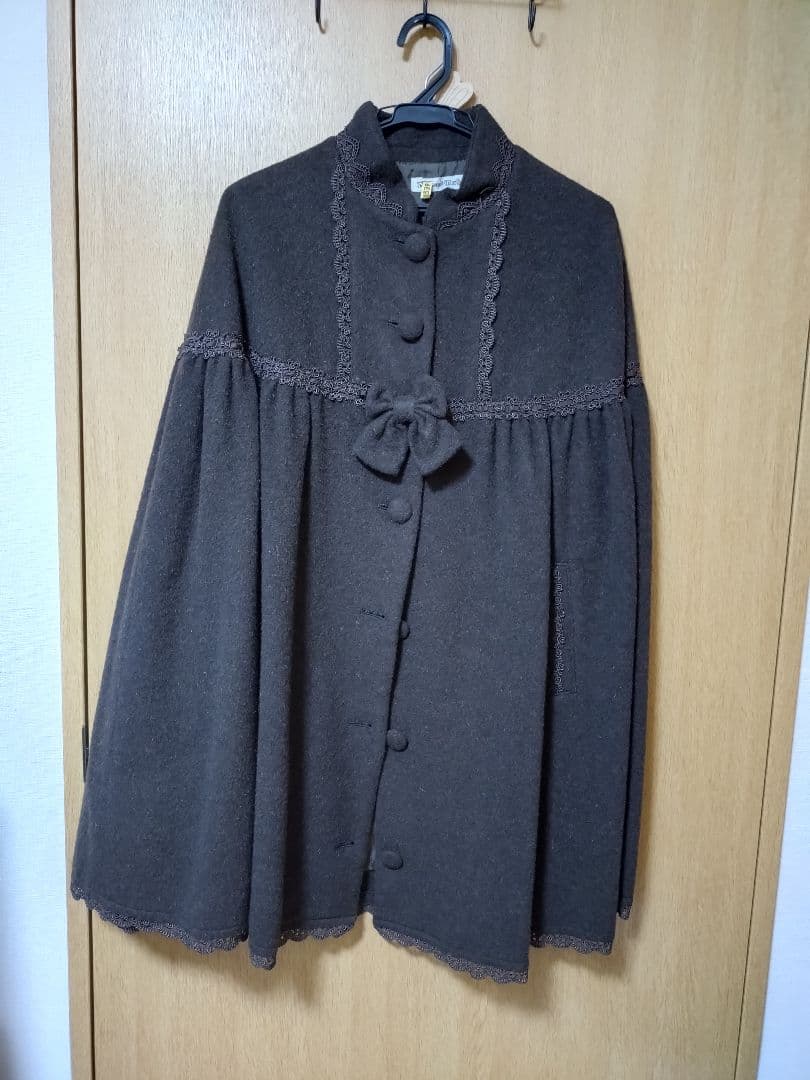 イノセントワールド リボンレーススタンドカラーマント ケープ イノワ