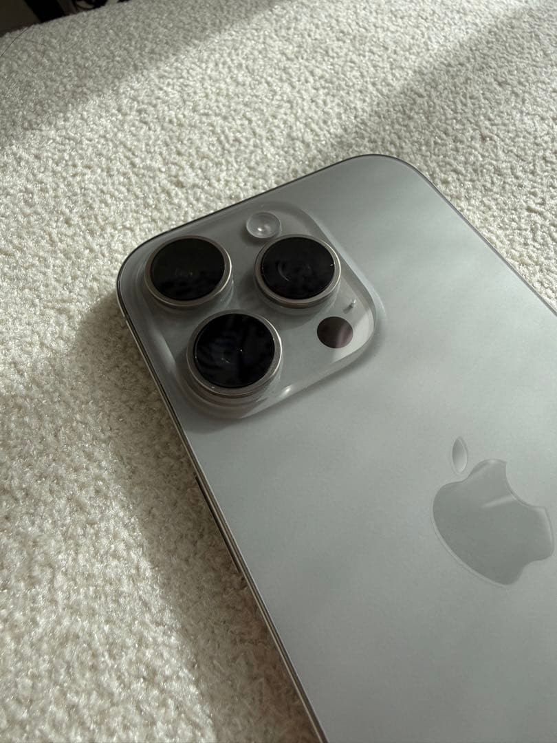 r*ワ様 【美品/保証付】iPhone 16 Pro 128GB 中国版 バッテ