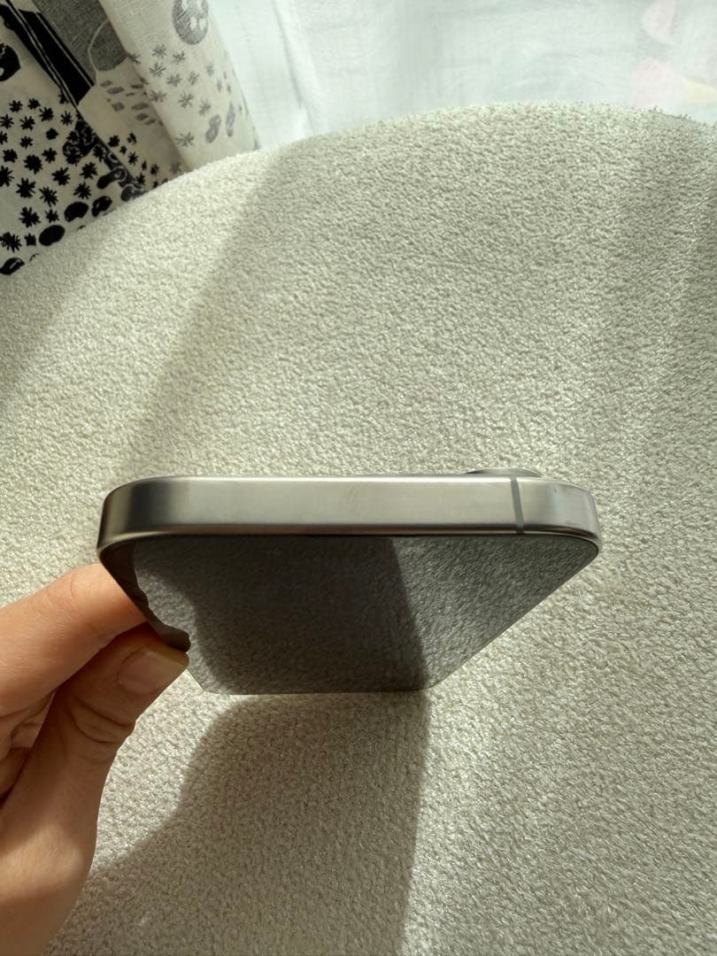 r*ワ様 【美品/保証付】iPhone 16 Pro 128GB 中国版 バッテ