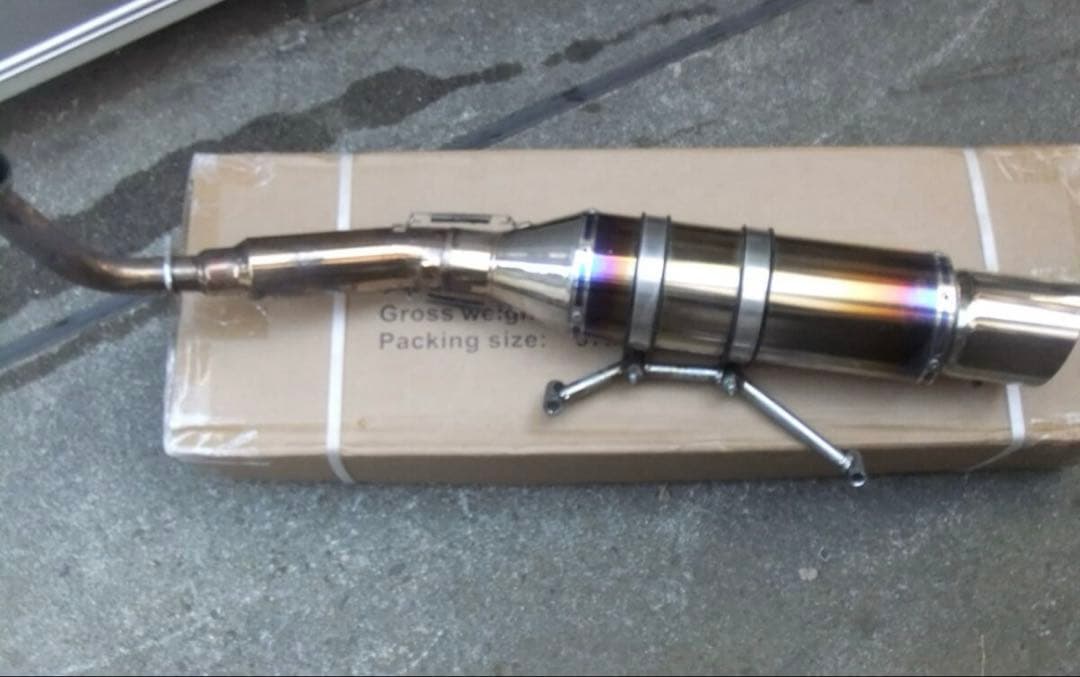 フォルツァZ ＭＦ10 ROSSO フルエキゾーストマフラー