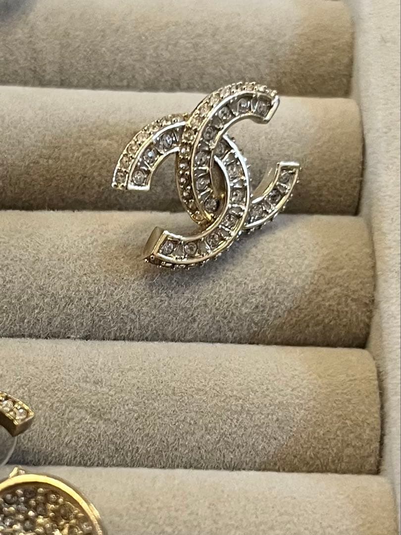 【CHANEL】定番CCマークピアス