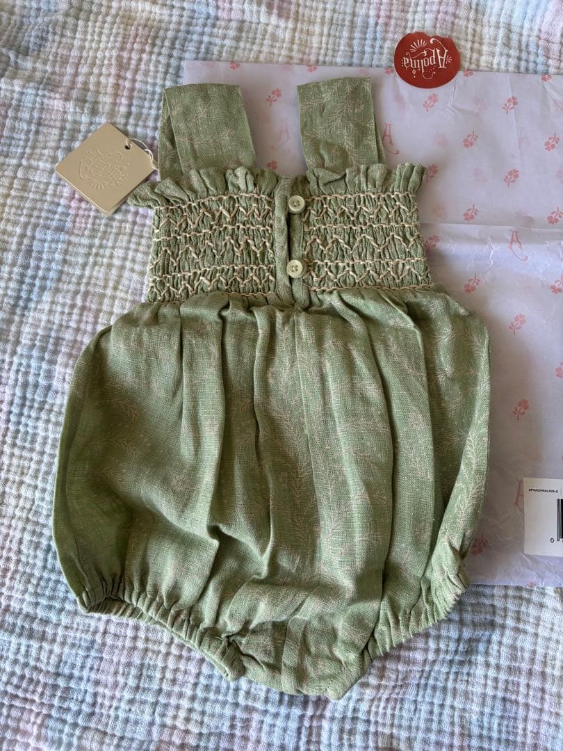 【新品未使用】apolina ロンパース　6-12m