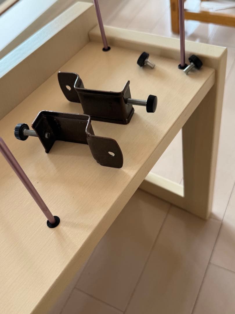 カリモク　ボナシェルタ　ブックスタンド　シアーホワイト色