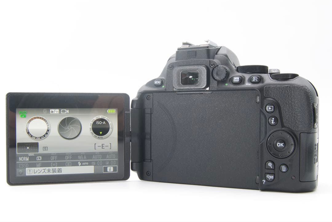 Nikon D5600 Wレンズ　自動スマホ転送　Wi-Fi Bluetooth