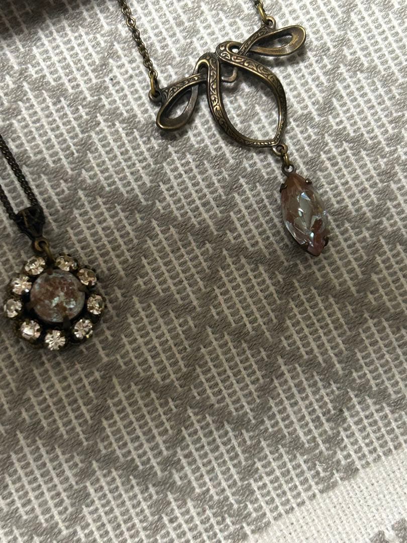 サフィリーンのネックレス2種とリングの3個セット