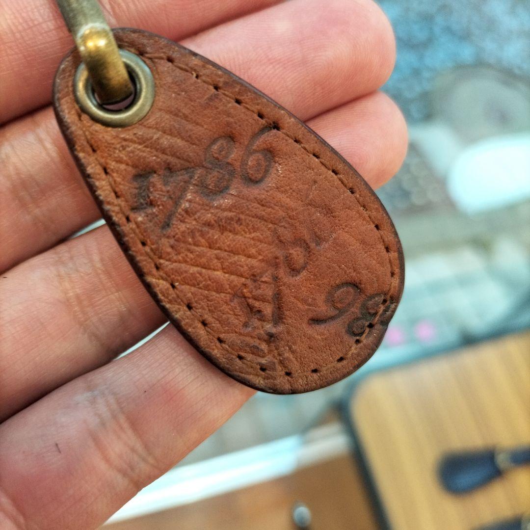 1786ロシアンカーフ　革タグナスカン2重リングD