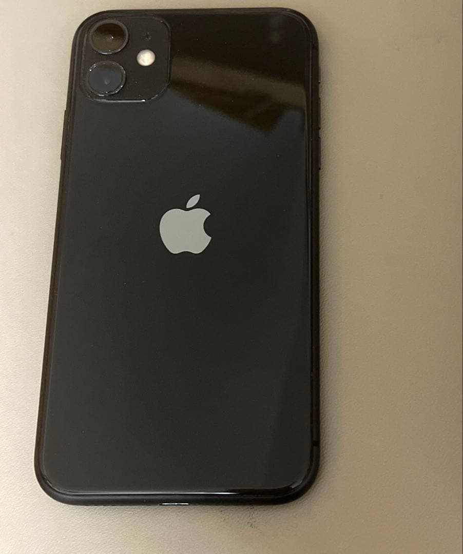 Apple iPhone 11 64GB 本体