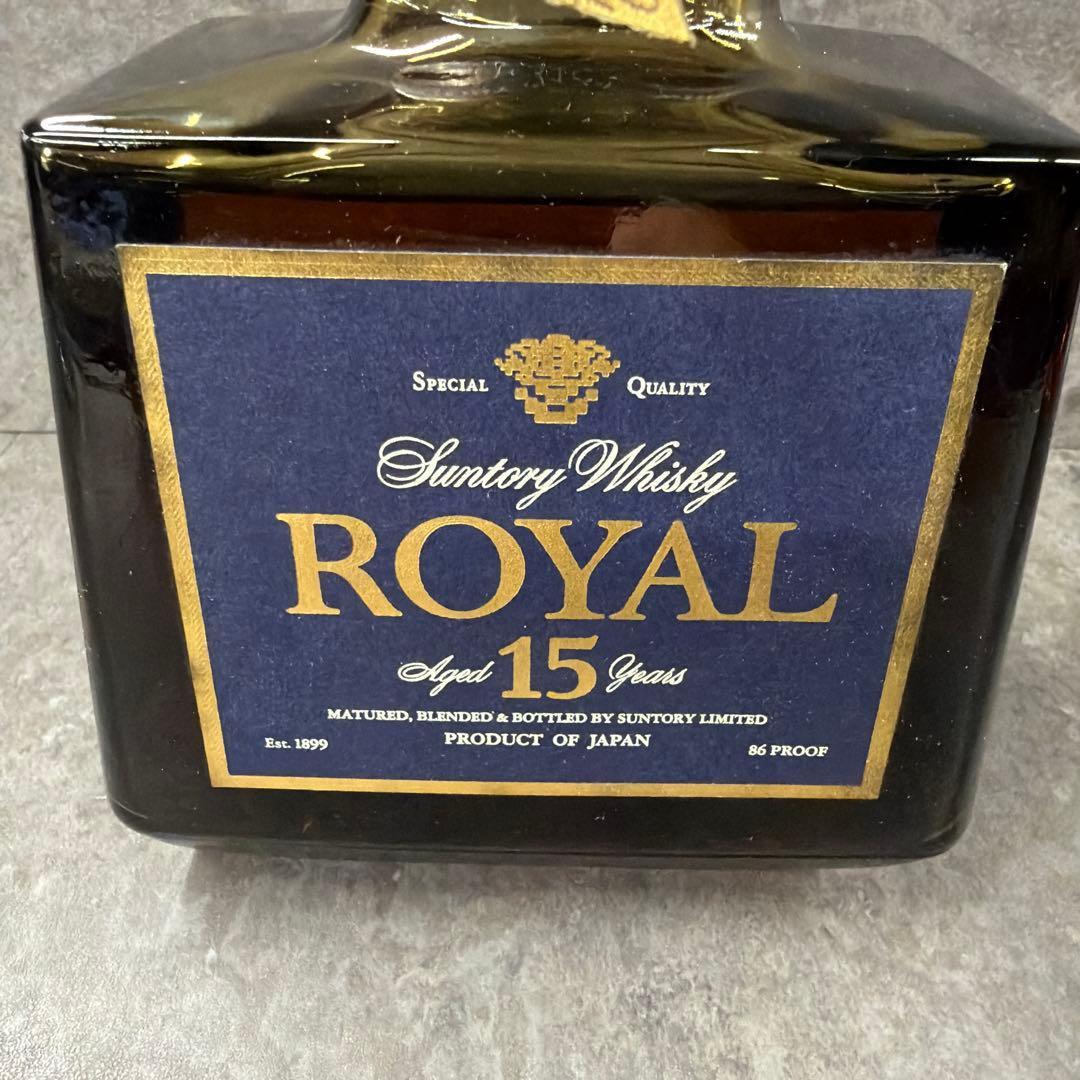 サントリー　ウイスキー　ローヤル　プレミアム15年　700ml
