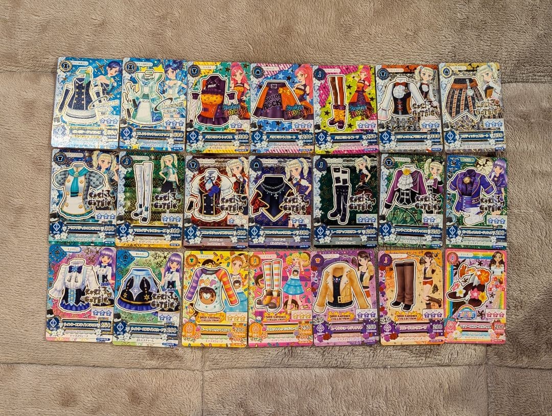 初代アイカツ！カード233枚まとめ売り 限定バインダーつき 被り無し！