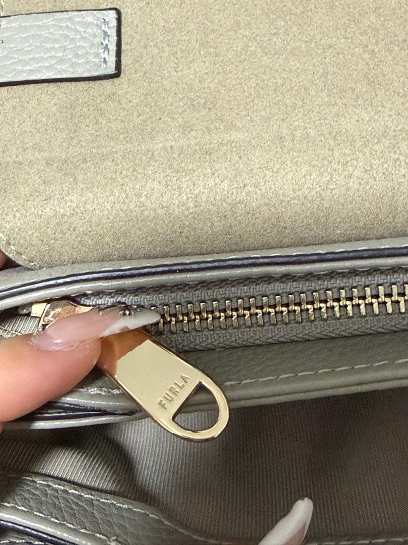 FURLAショルダーバッグ