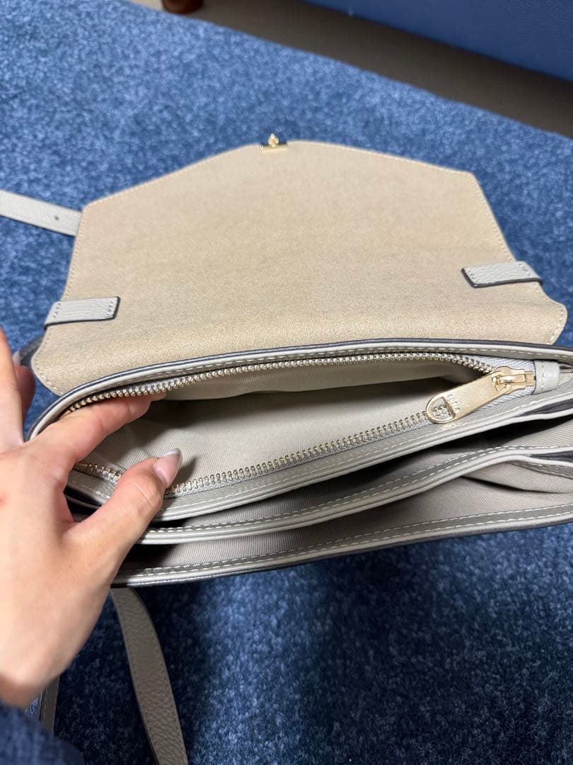 FURLAショルダーバッグ